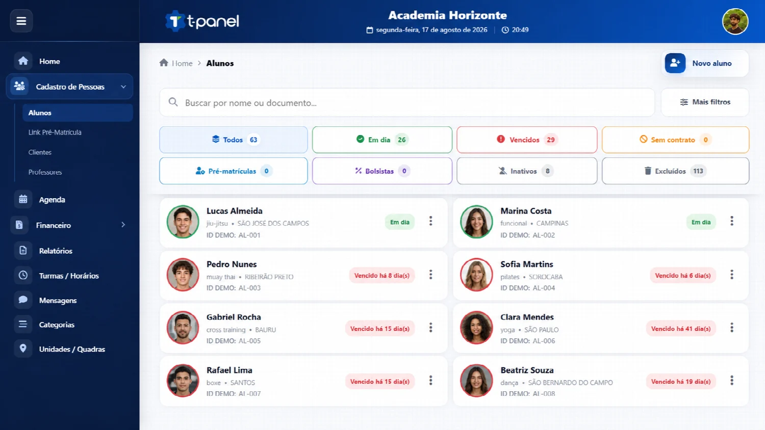 Painel demonstrativo do T-Panel para escolas de futebol